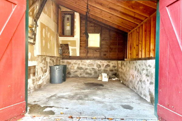 new-canaan-guest-house-space-before